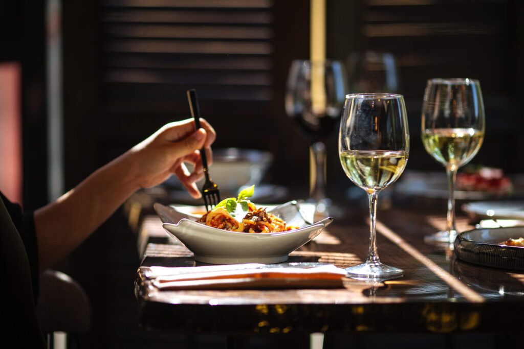 A Food Lover’s Guide to Dining in Springfield’s Lake Pointe Neighborhood: Hidden Gems, Local Hotspots, and Can’t-Miss Eats